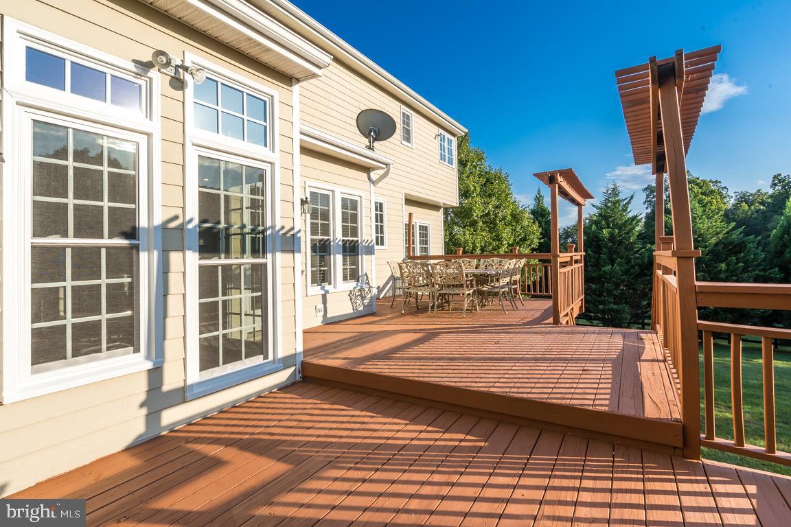 WATERFORD MEADOWS - Residential