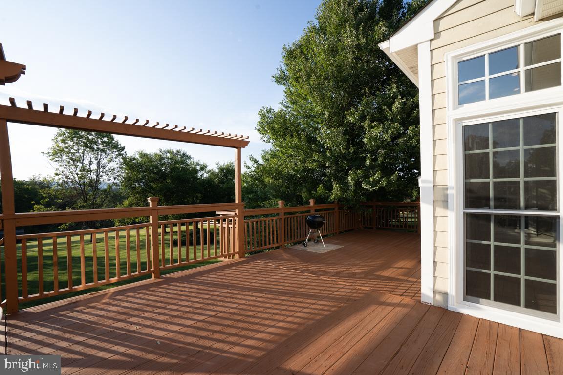 WATERFORD MEADOWS - Residential