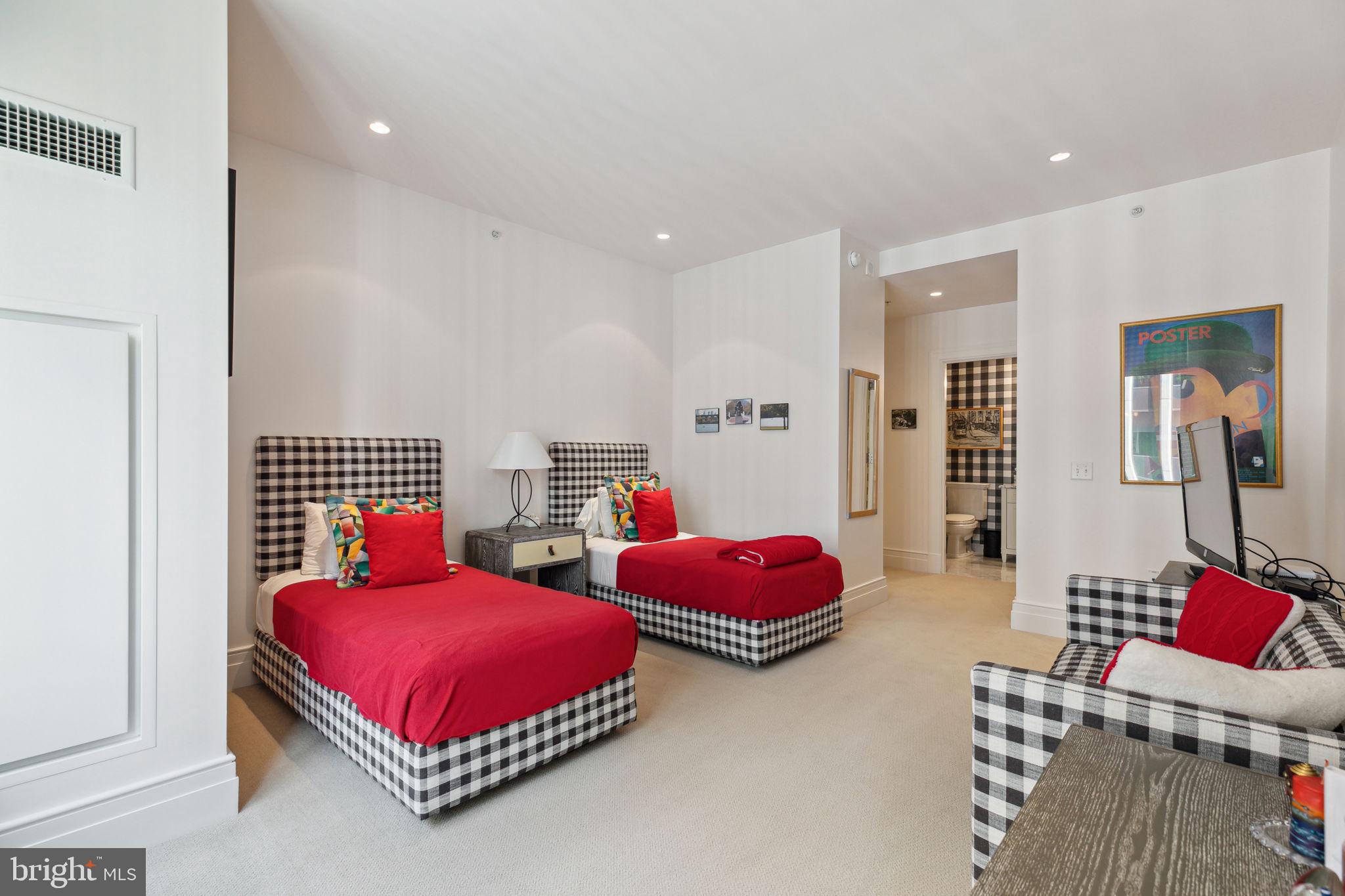 RITTENHOUSE SQUARE - Residential