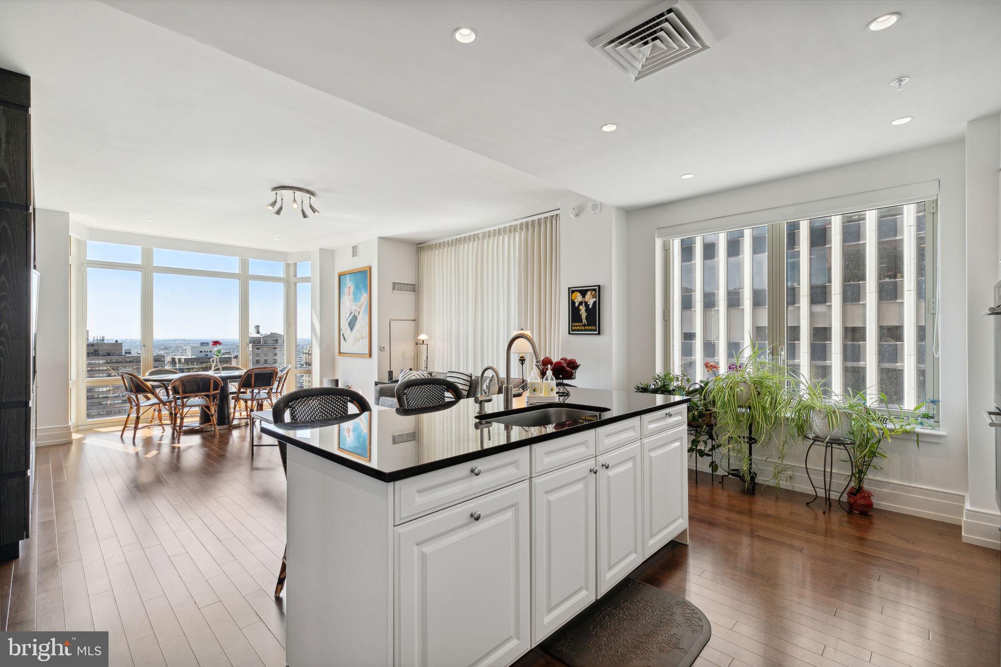 RITTENHOUSE SQUARE - Residential