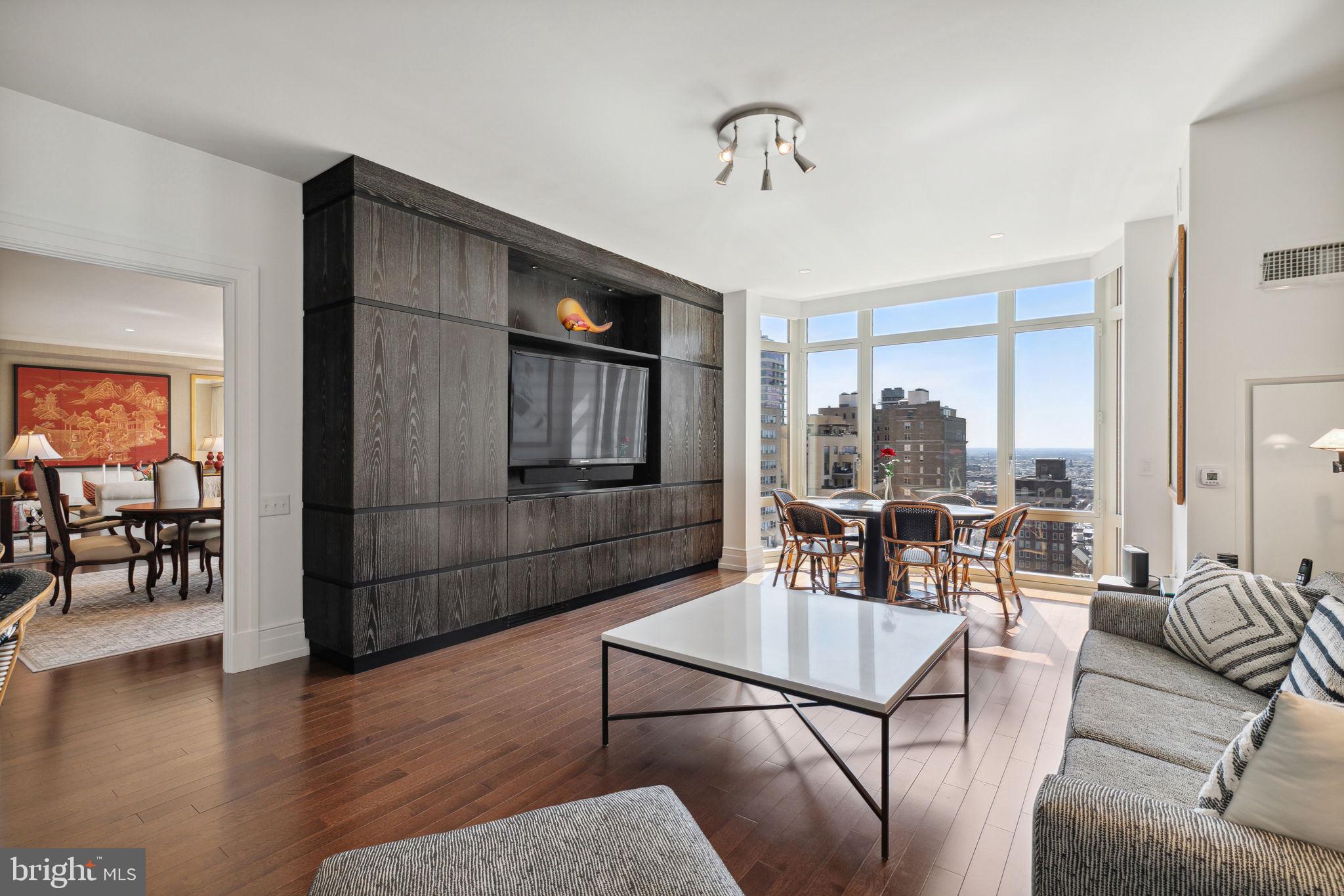 RITTENHOUSE SQUARE - Residential