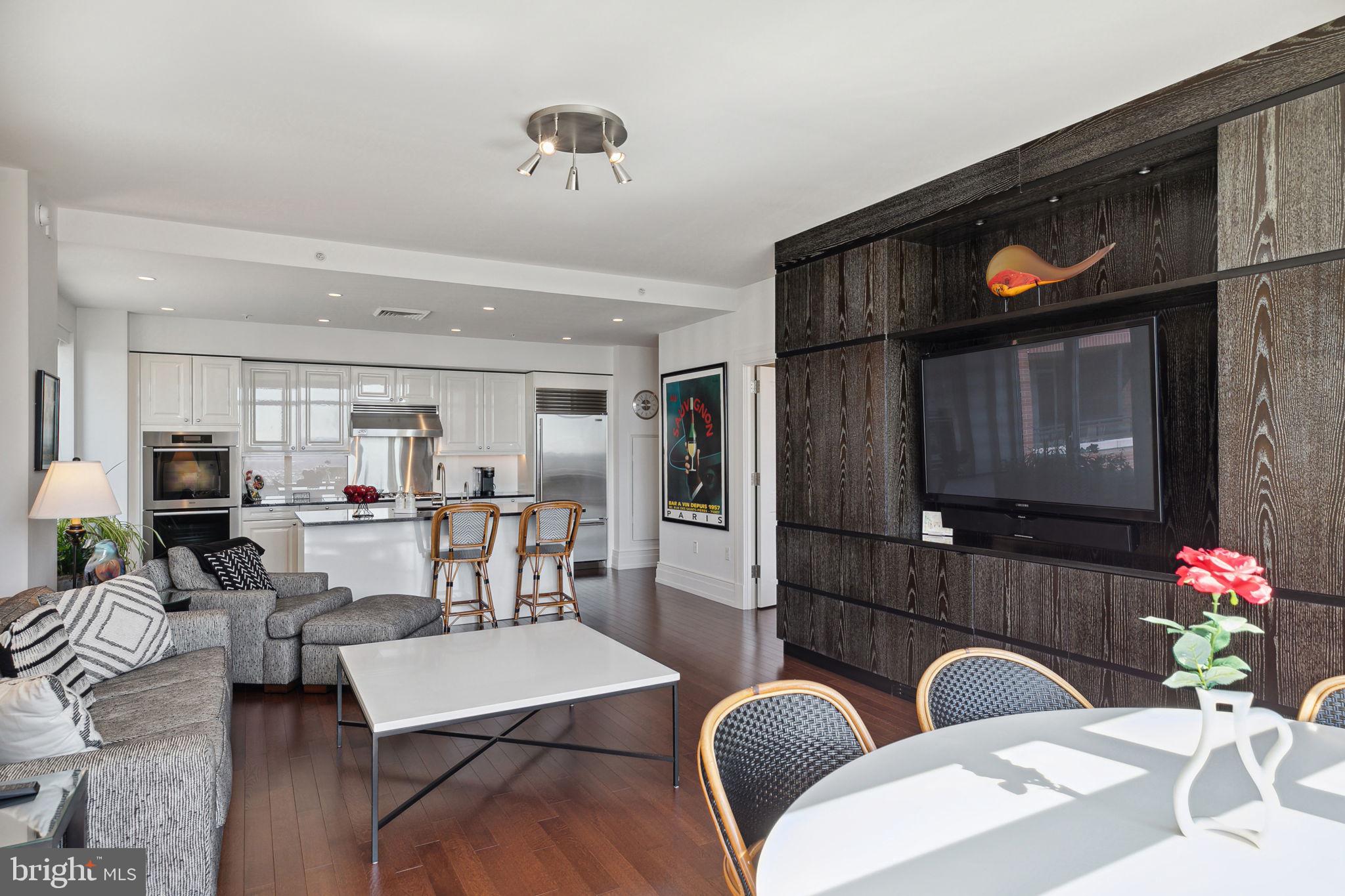 RITTENHOUSE SQUARE - Residential