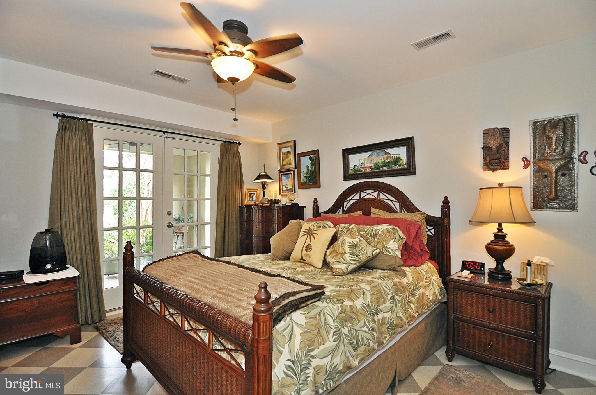 ARLINGTON RIDGE - Residential