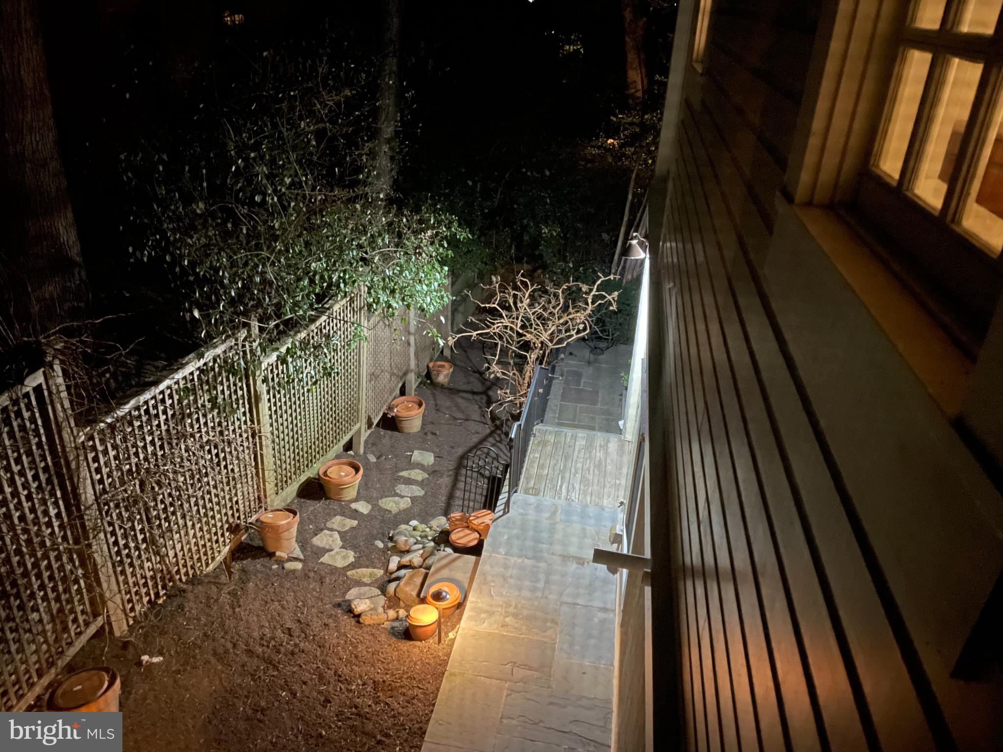 ARLINGTON RIDGE - Residential