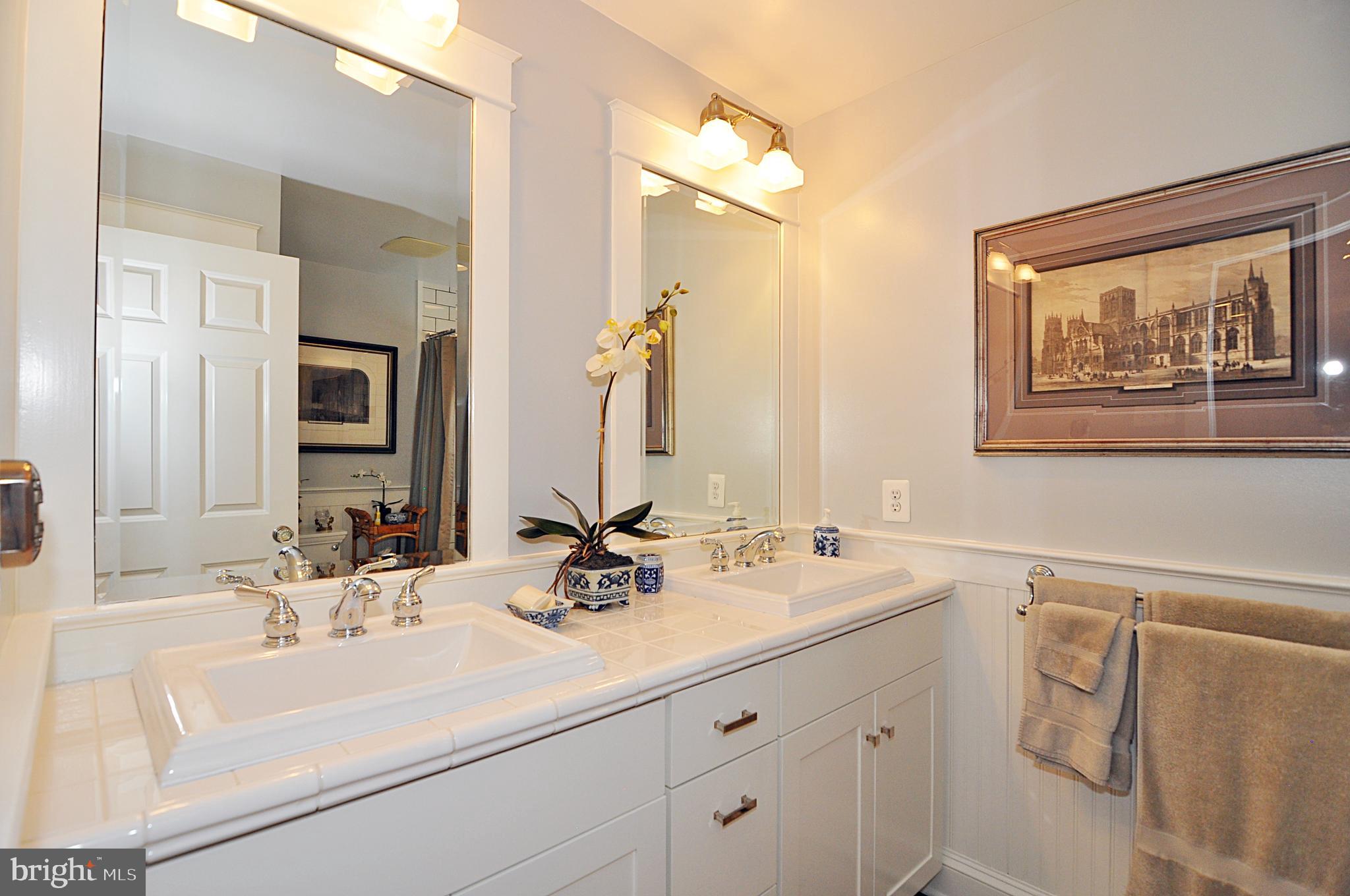 ARLINGTON RIDGE - Residential