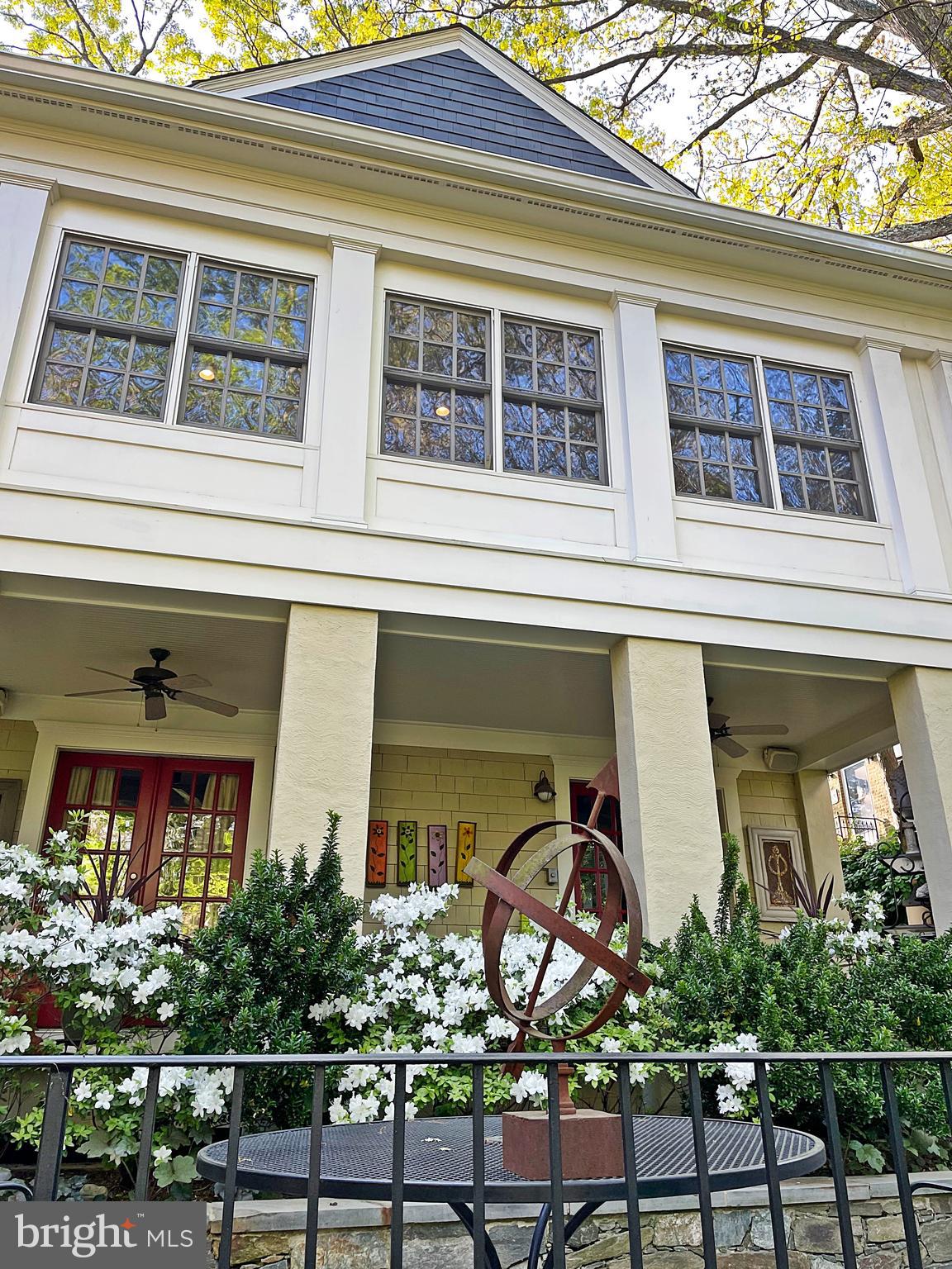 ARLINGTON RIDGE - Residential