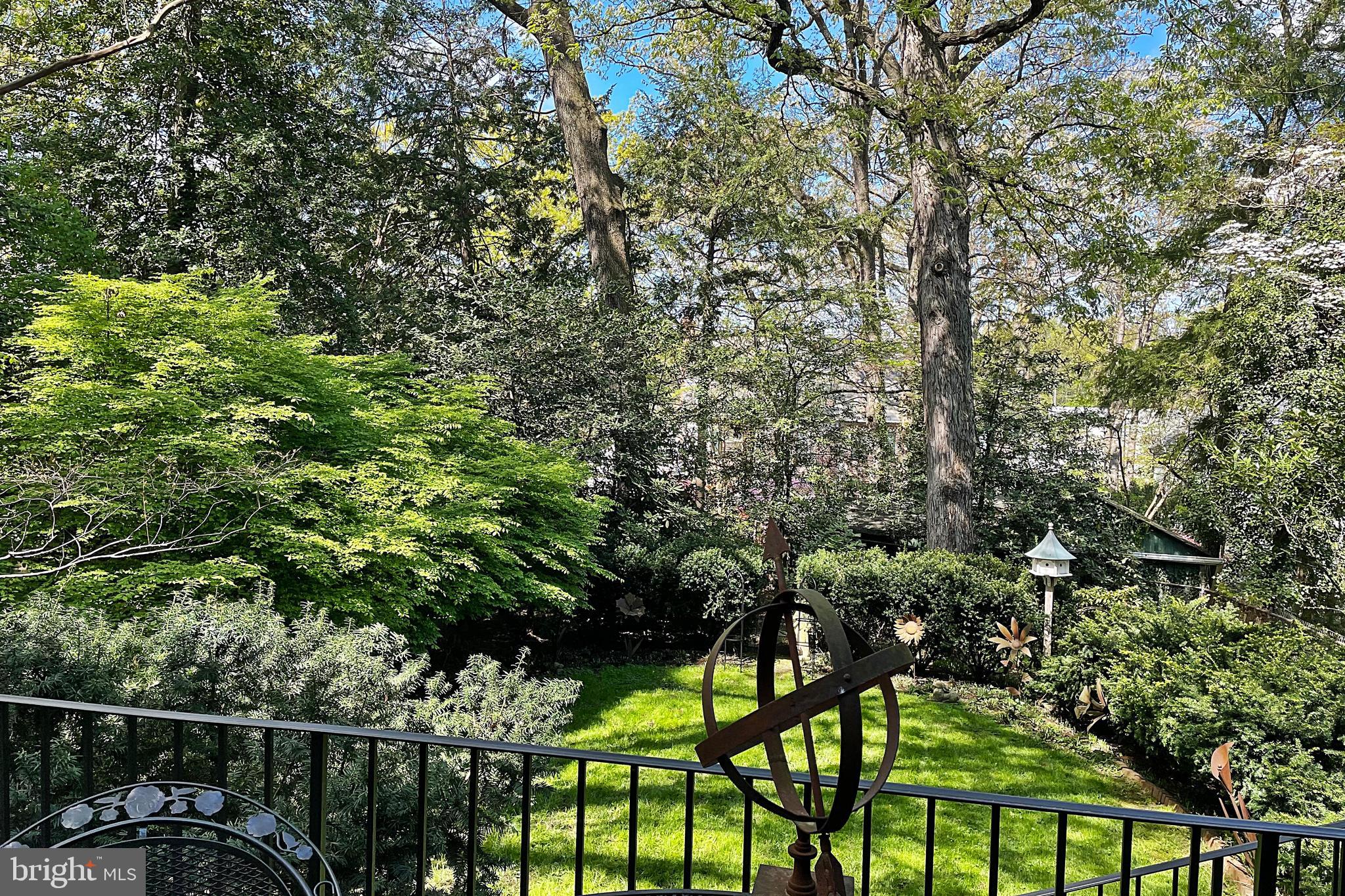 ARLINGTON RIDGE - Residential