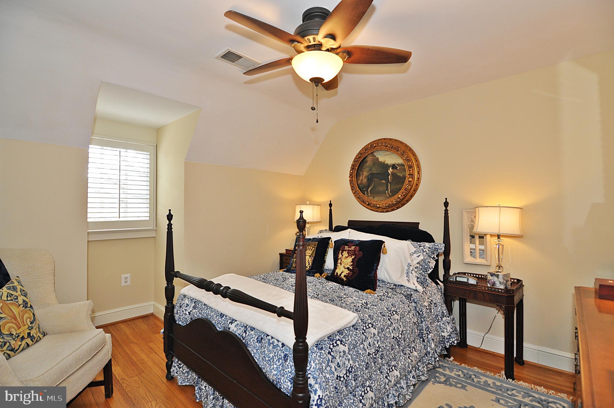 ARLINGTON RIDGE - Residential