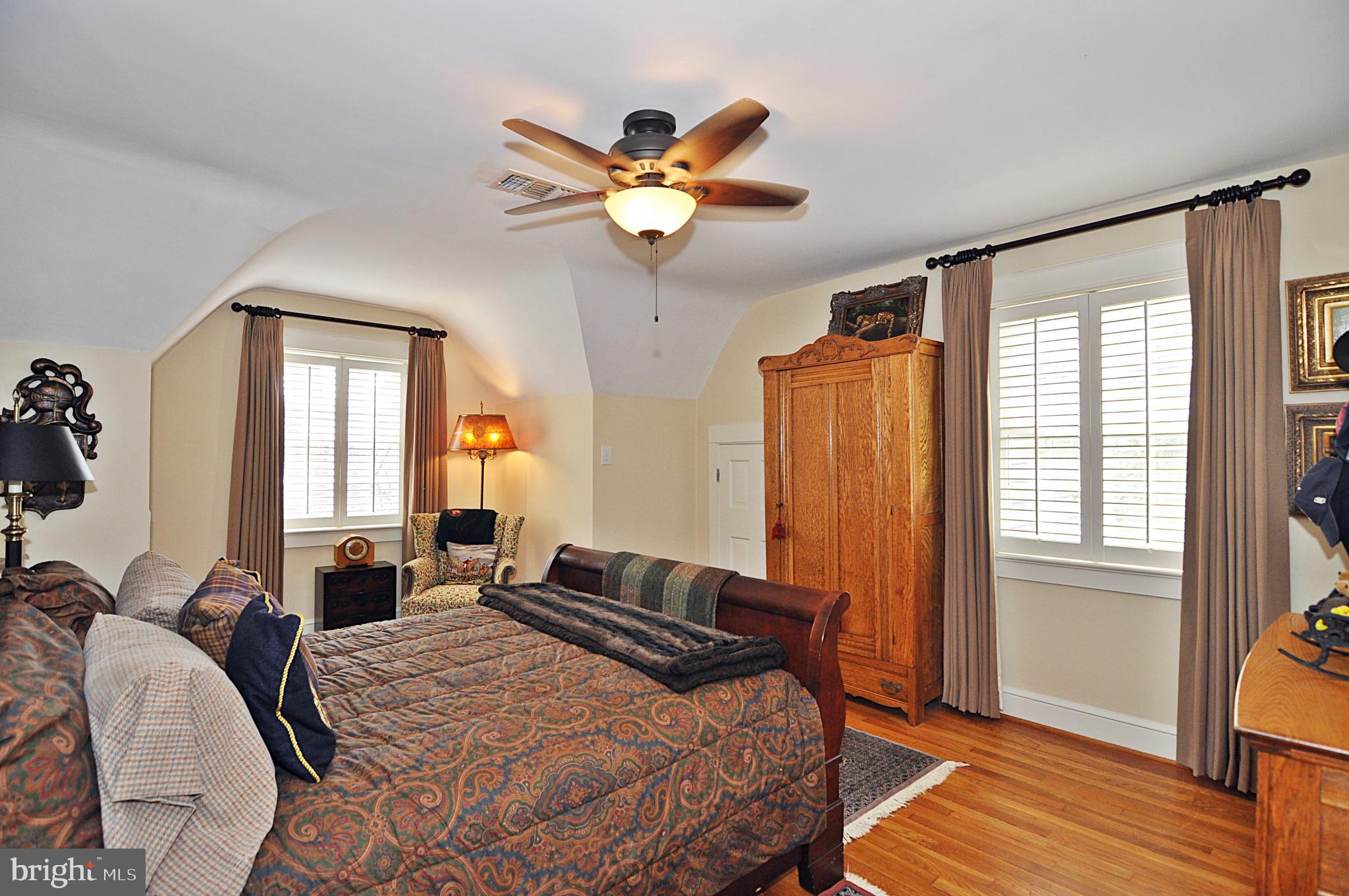 ARLINGTON RIDGE - Residential