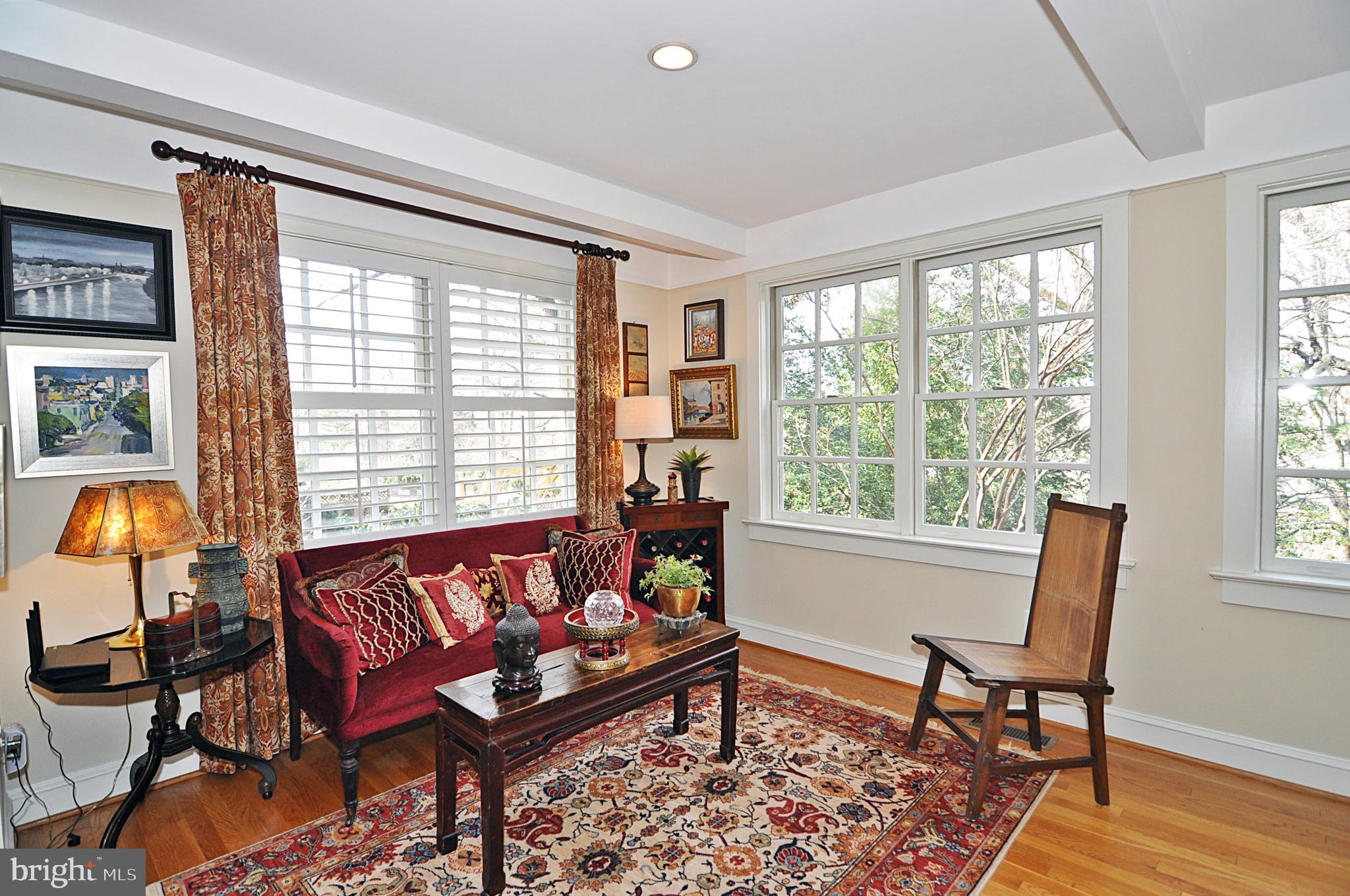 ARLINGTON RIDGE - Residential