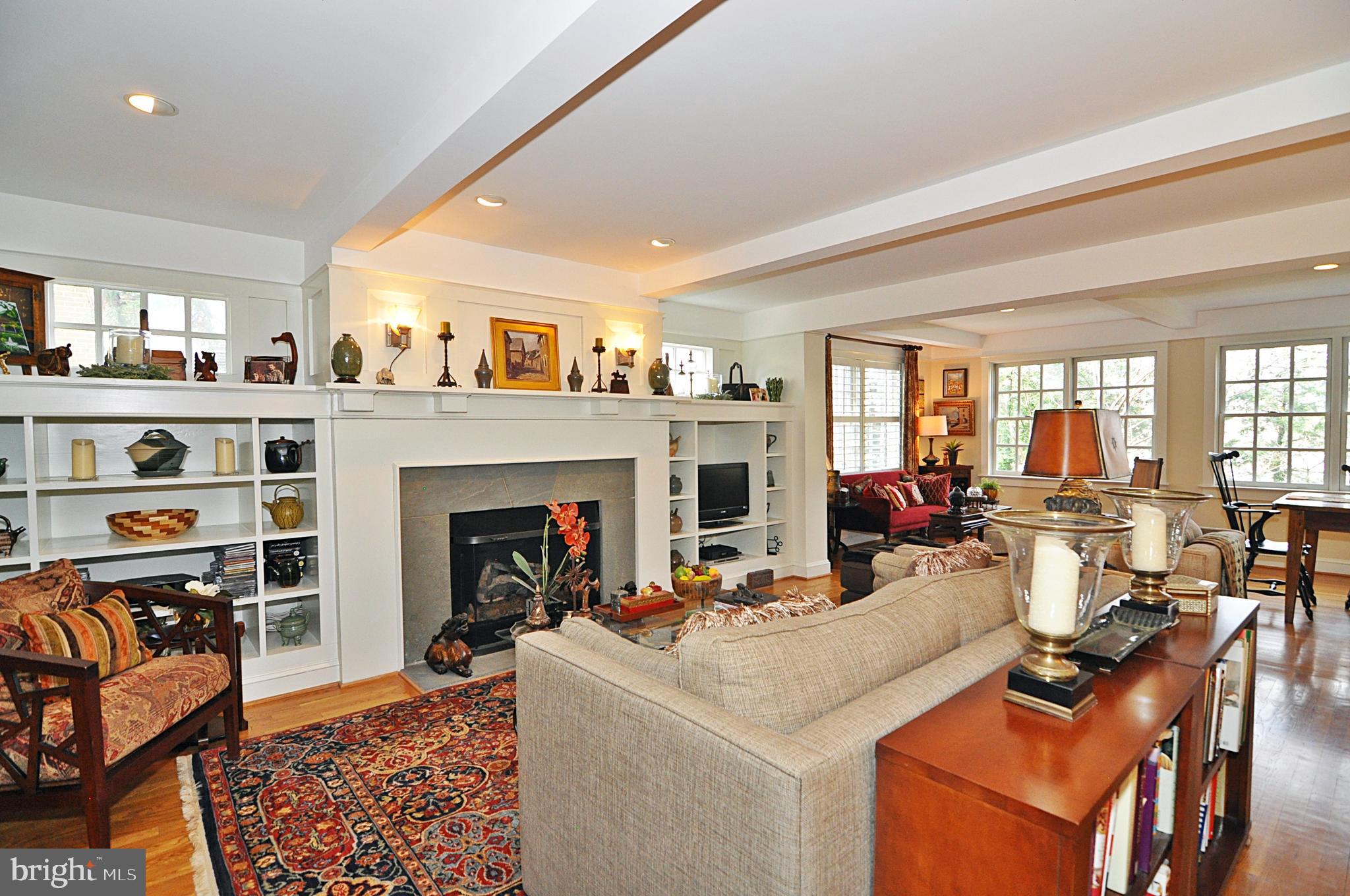 ARLINGTON RIDGE - Residential