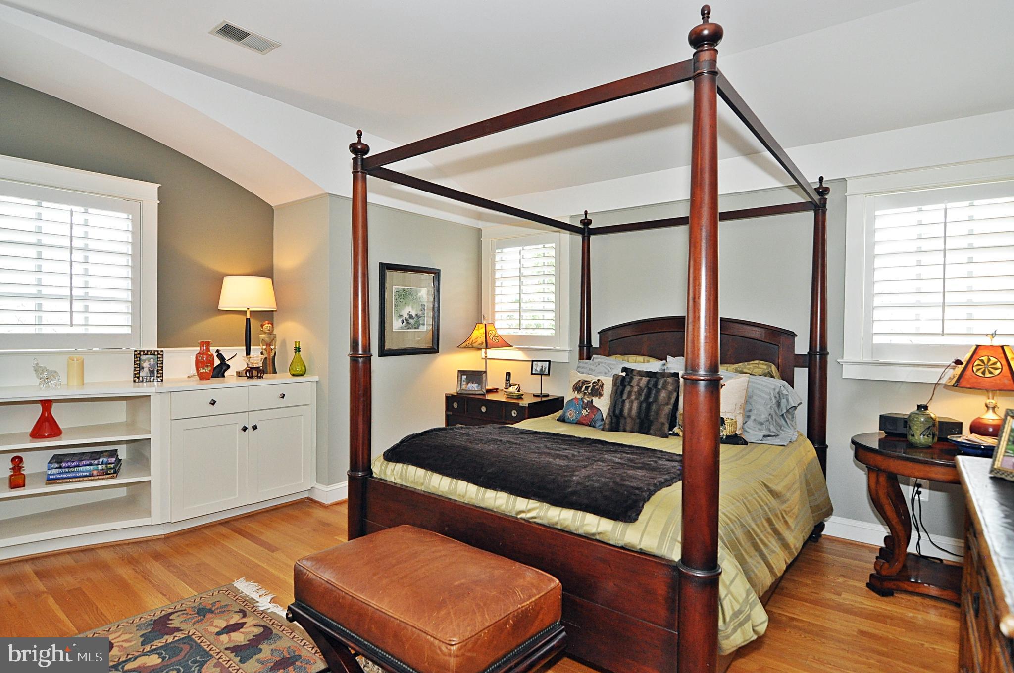 ARLINGTON RIDGE - Residential