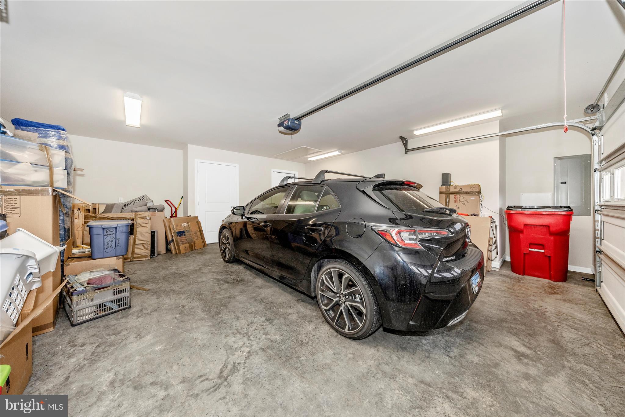 EMERALD POINTE - Residential