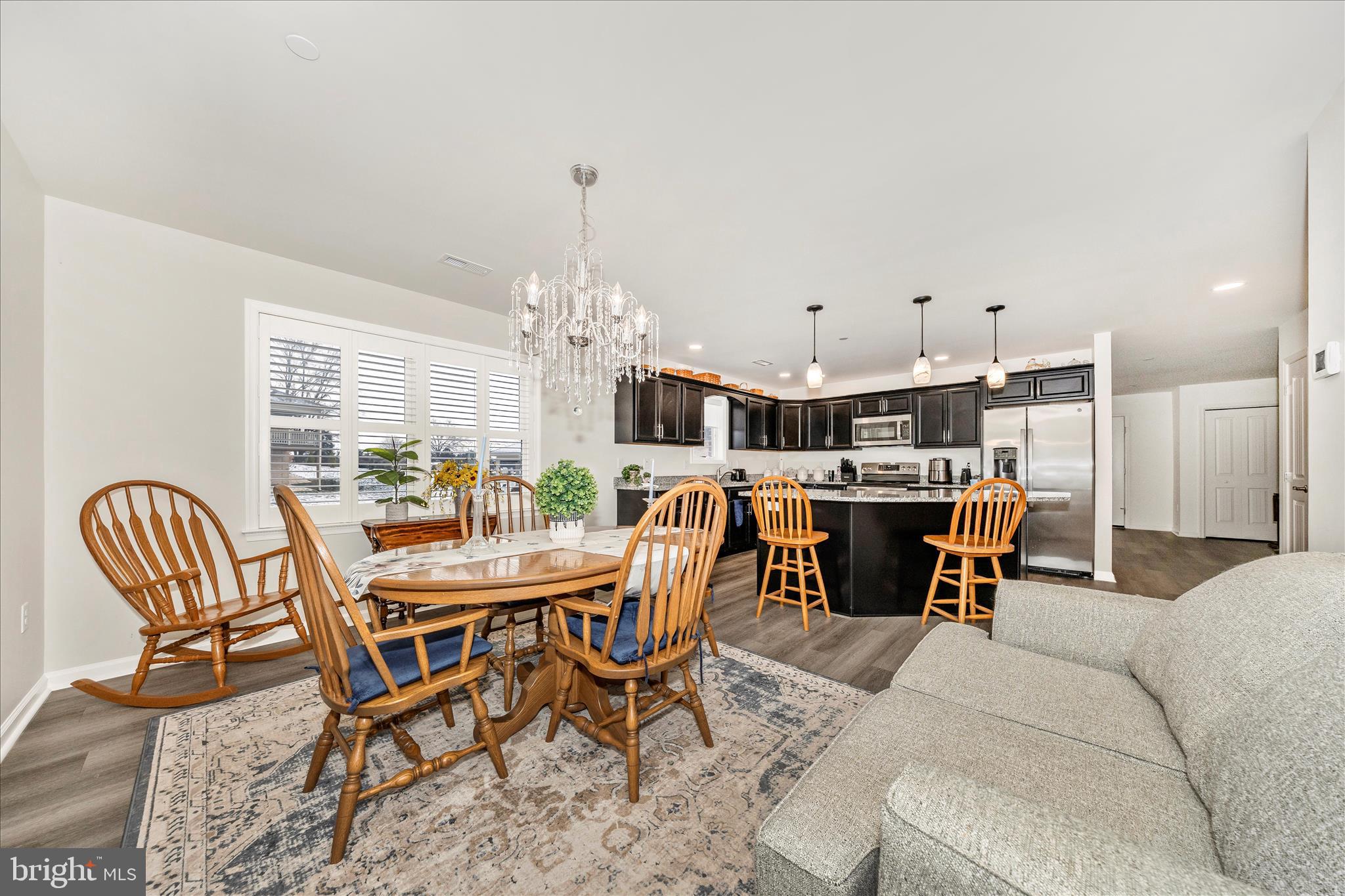 EMERALD POINTE - Residential