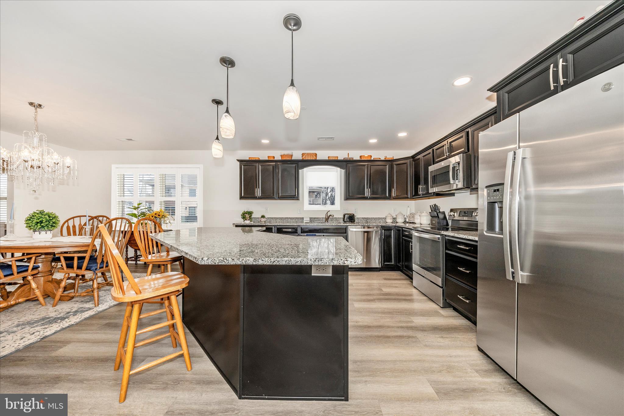 EMERALD POINTE - Residential