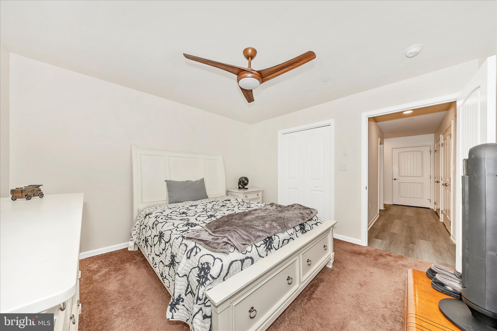 EMERALD POINTE - Residential