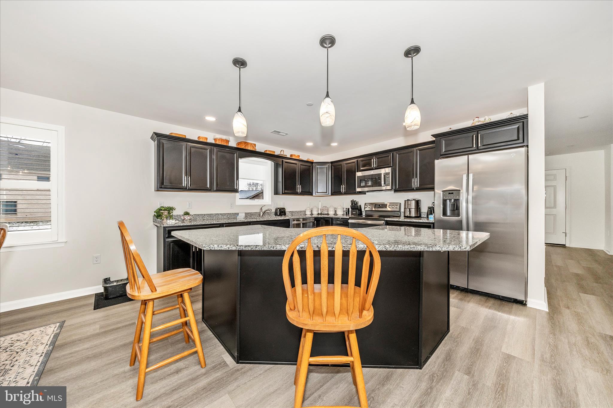 EMERALD POINTE - Residential