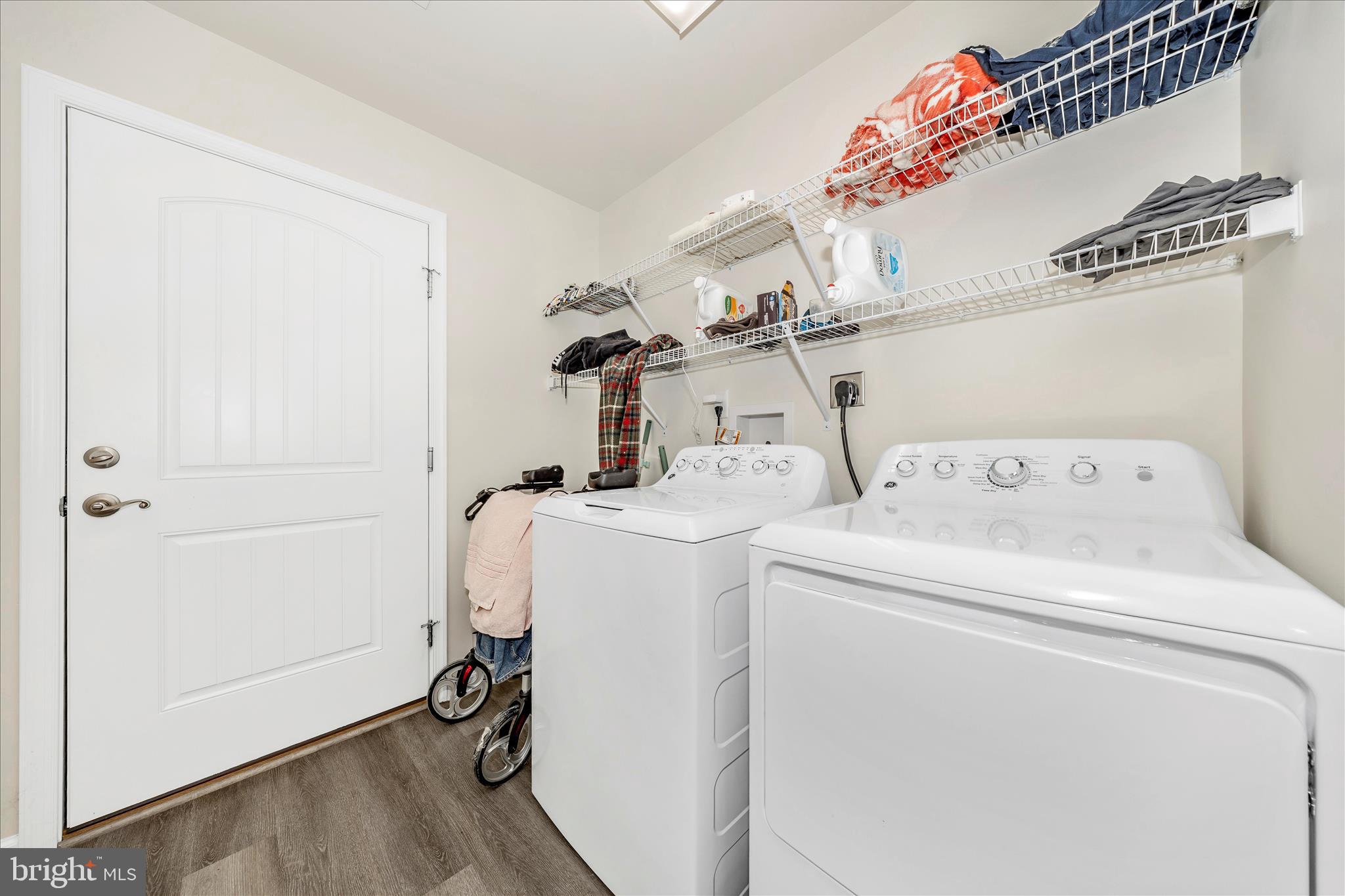 EMERALD POINTE - Residential