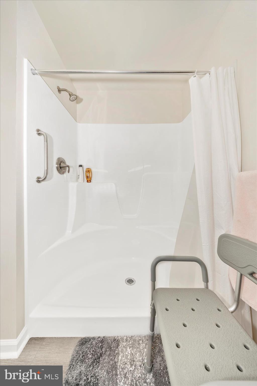 EMERALD POINTE - Residential