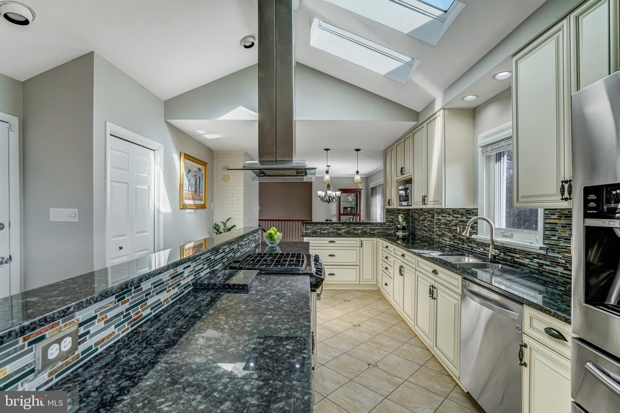 NORTH SPRINGFIELD - Residential