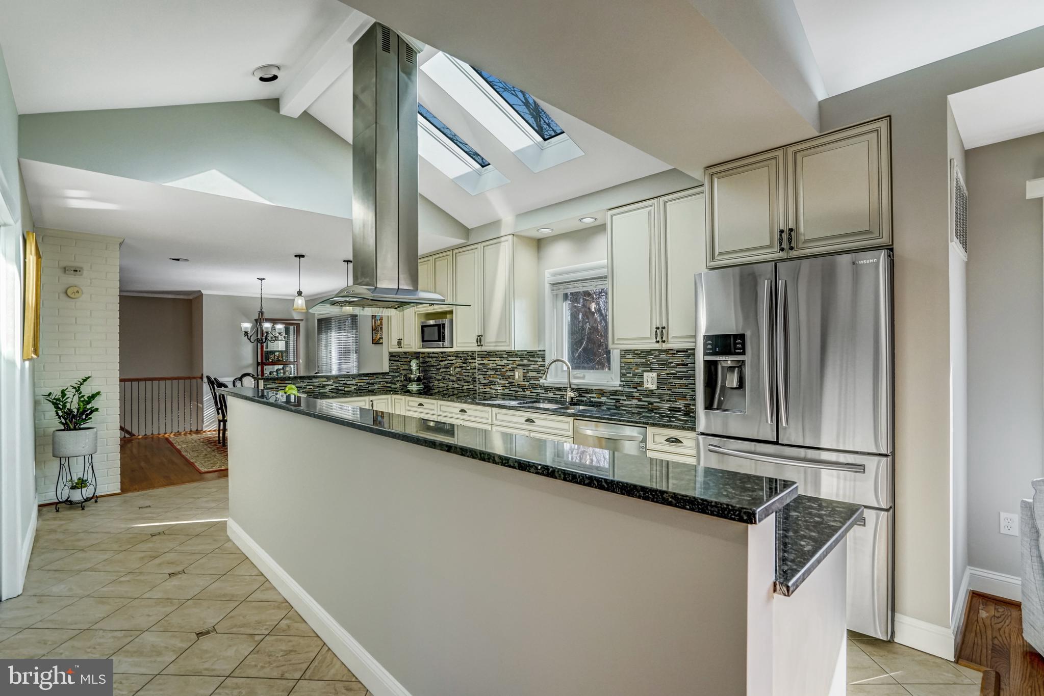 NORTH SPRINGFIELD - Residential