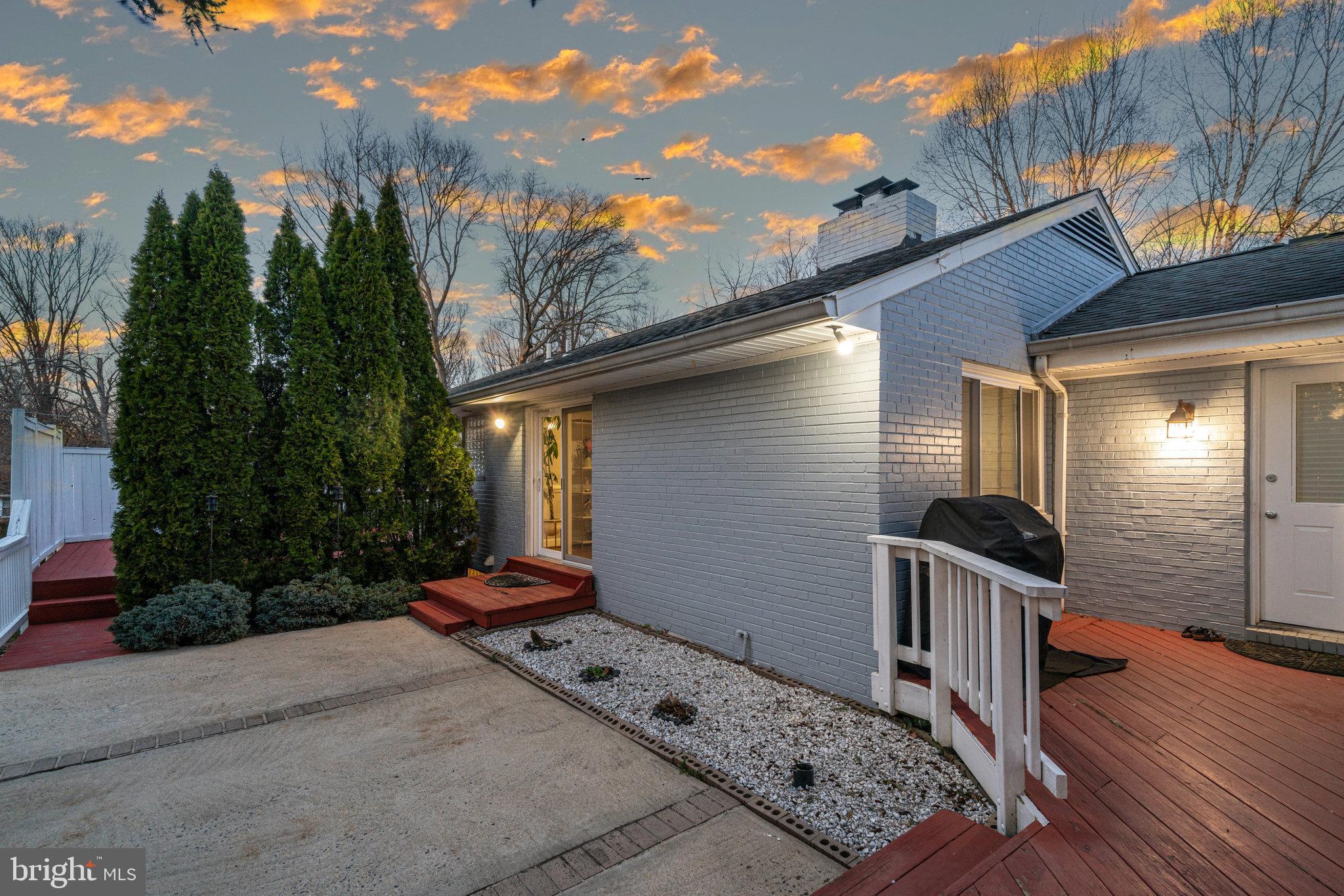 NORTH SPRINGFIELD - Residential