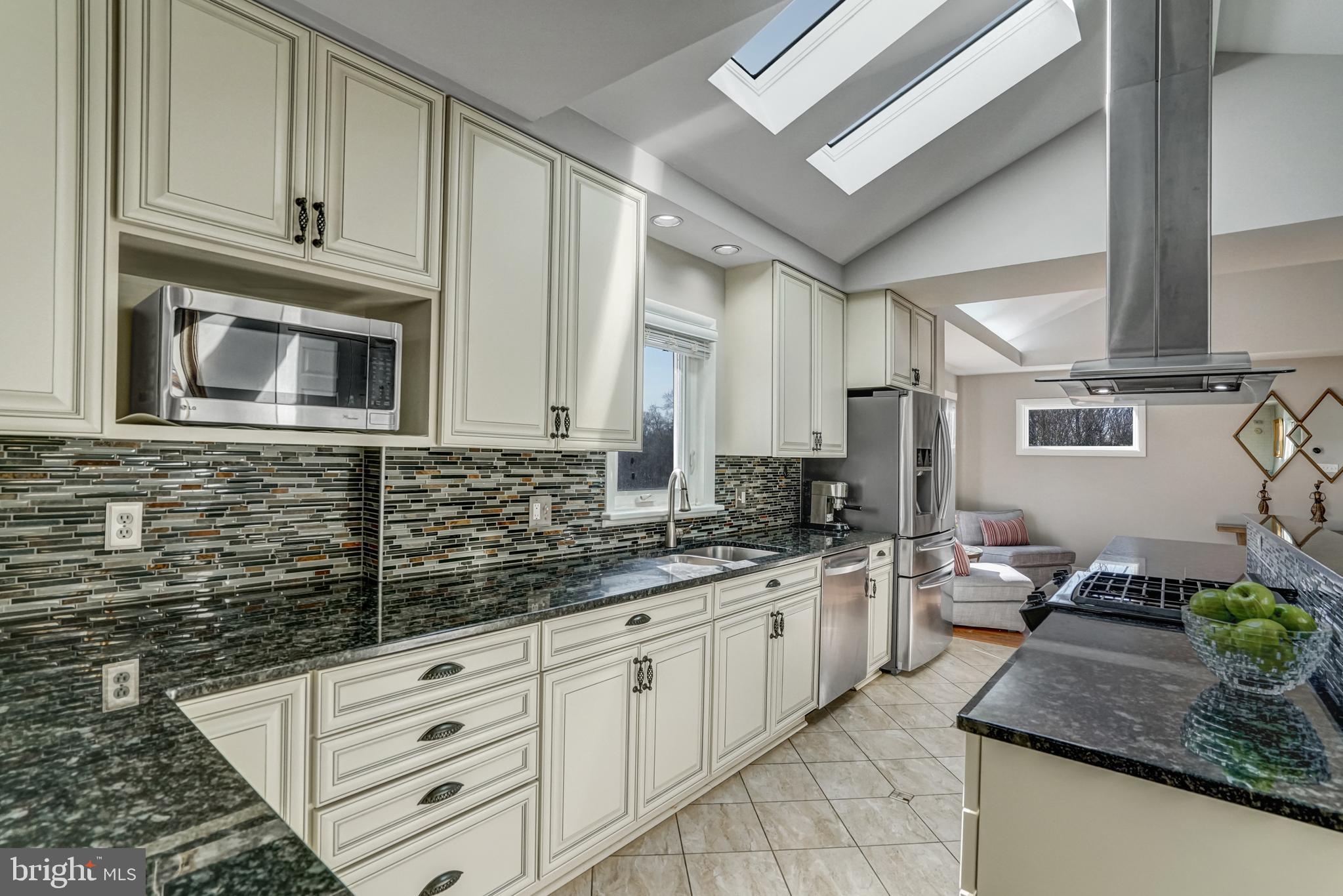 NORTH SPRINGFIELD - Residential