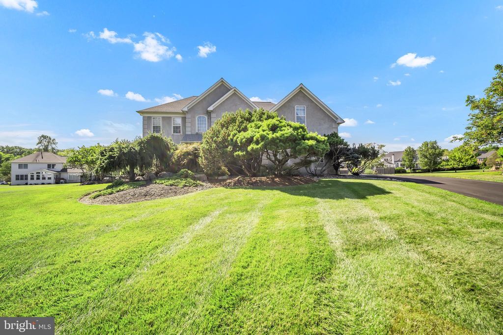 Photo of 15 Dover Place, SOUTHAMPTON, PA 18966 (MLS # PABU2103464)