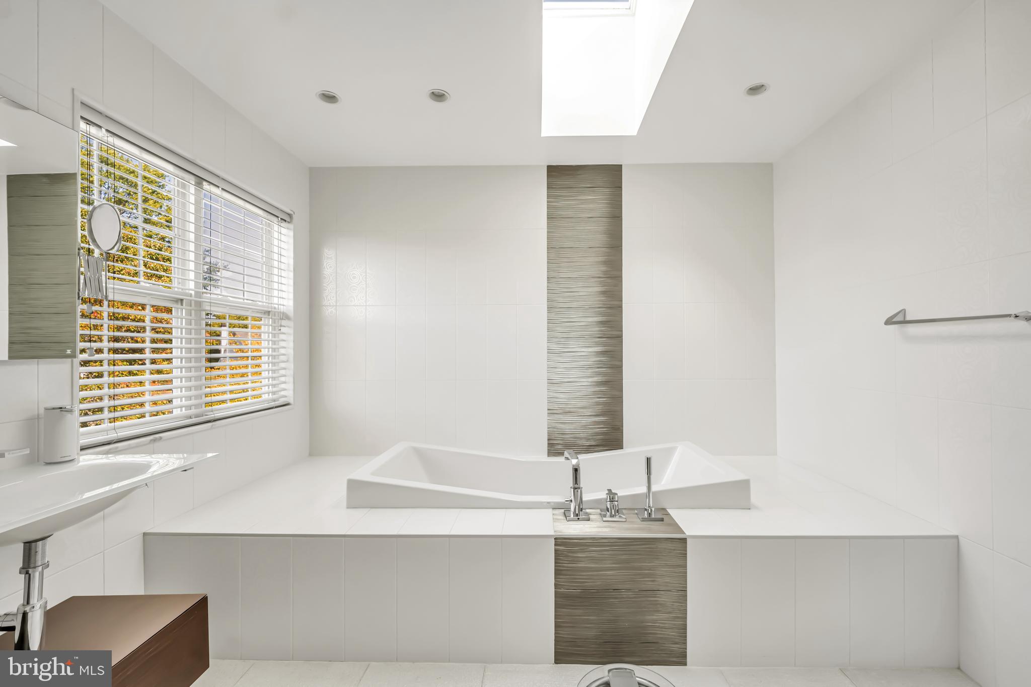 STONEY FORD ESTATE - Residential