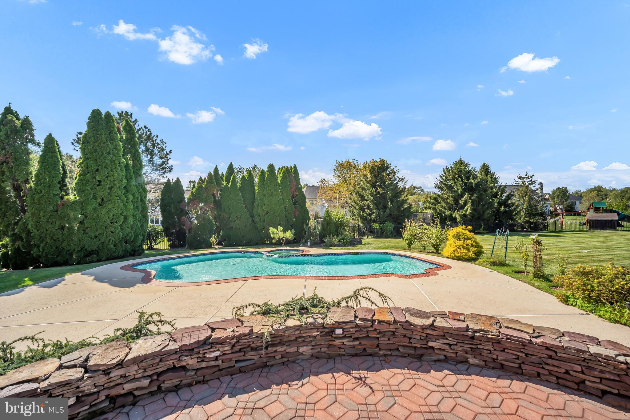 STONEY FORD ESTATE - Residential