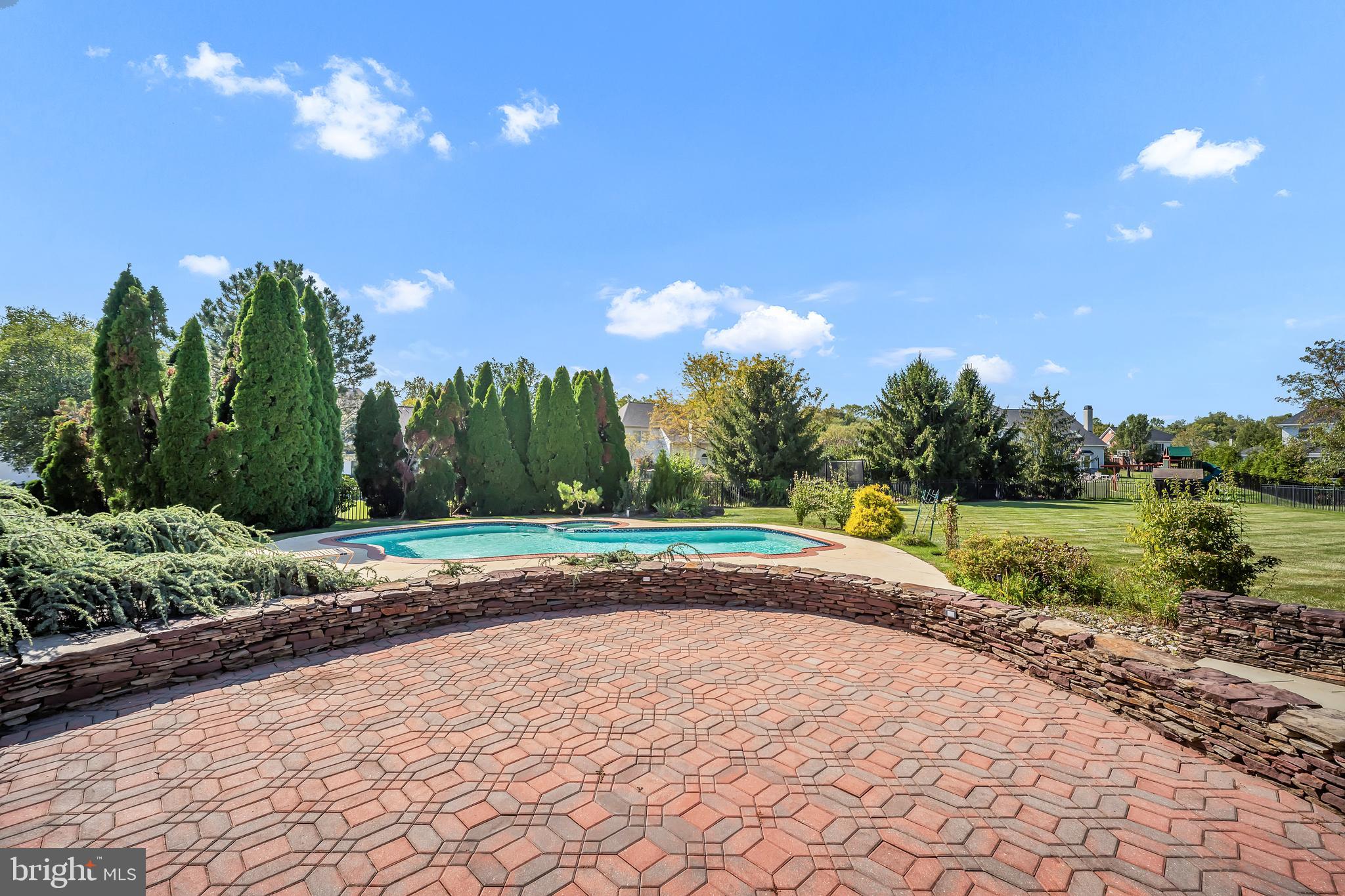 STONEY FORD ESTATE - Residential