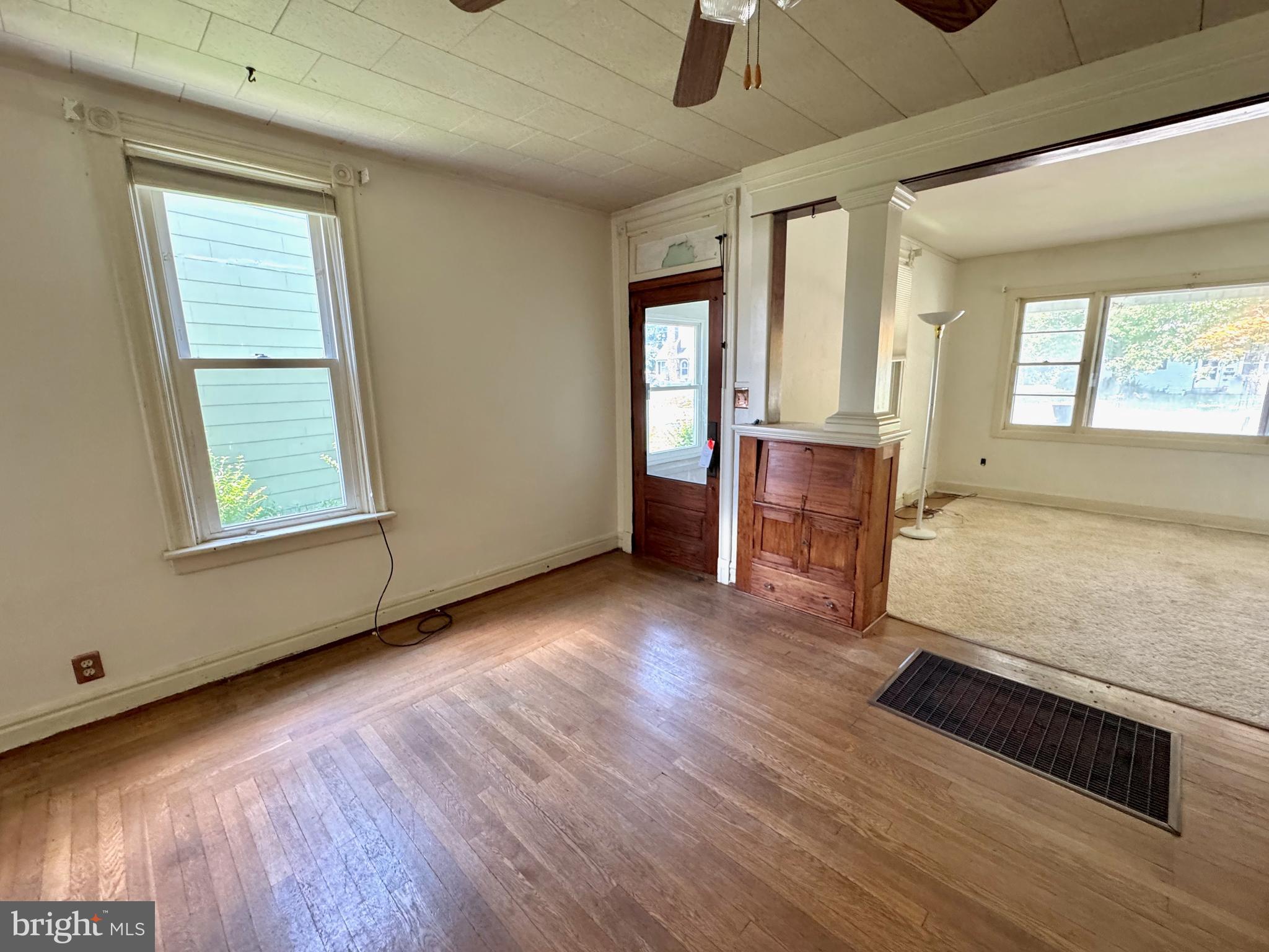 1074 E MAIN STREET