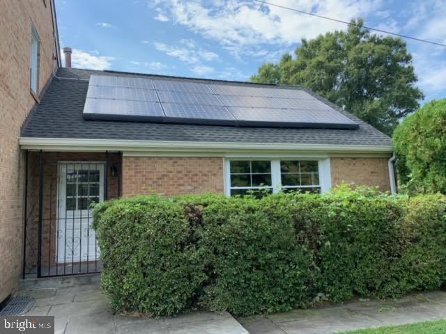 LAYHILL VILLAGE - Residential Lease