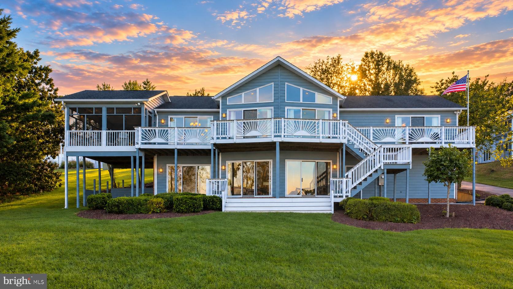 1164 OAK GROVE DRIVE