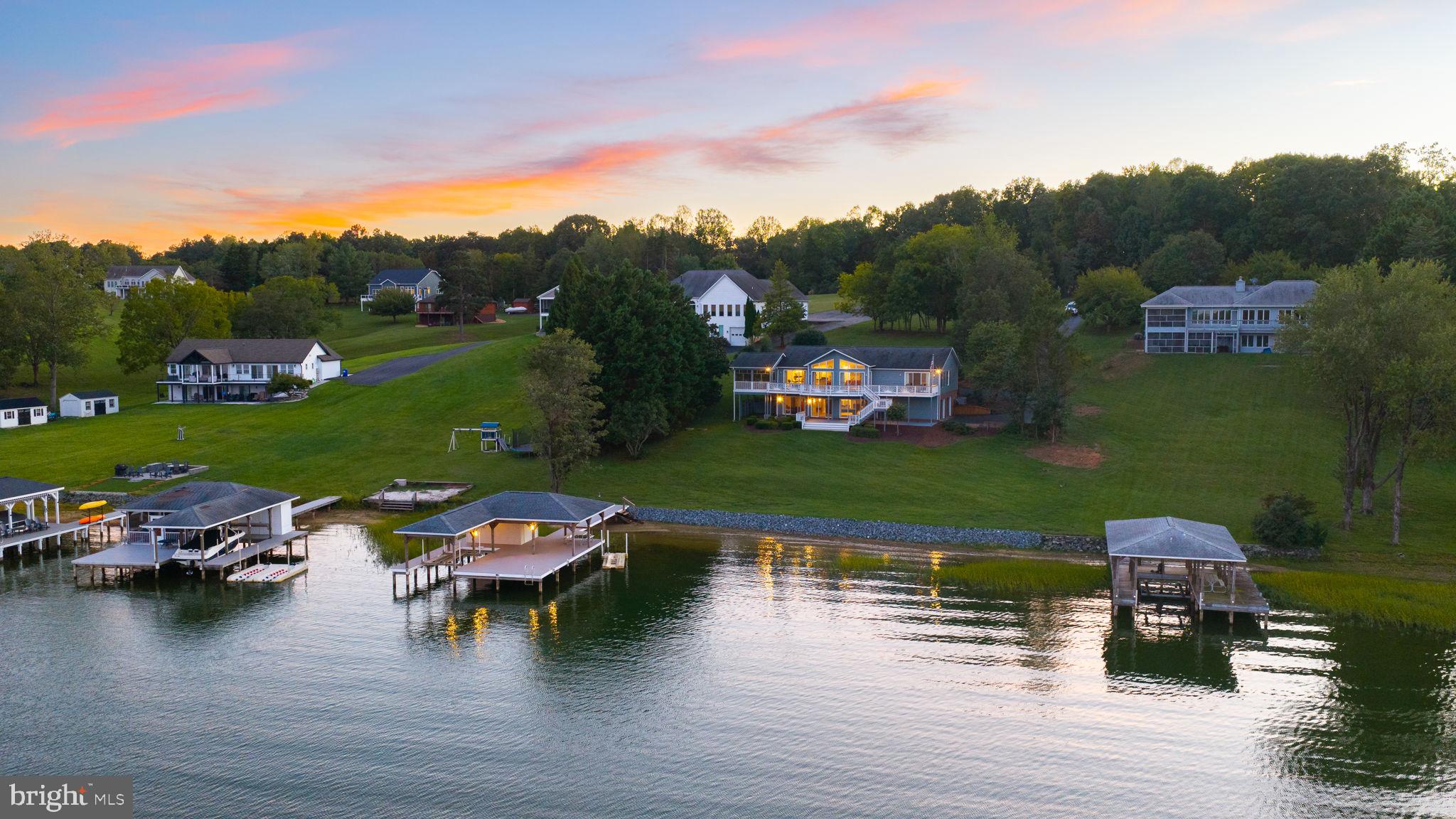 1164 OAK GROVE DRIVE