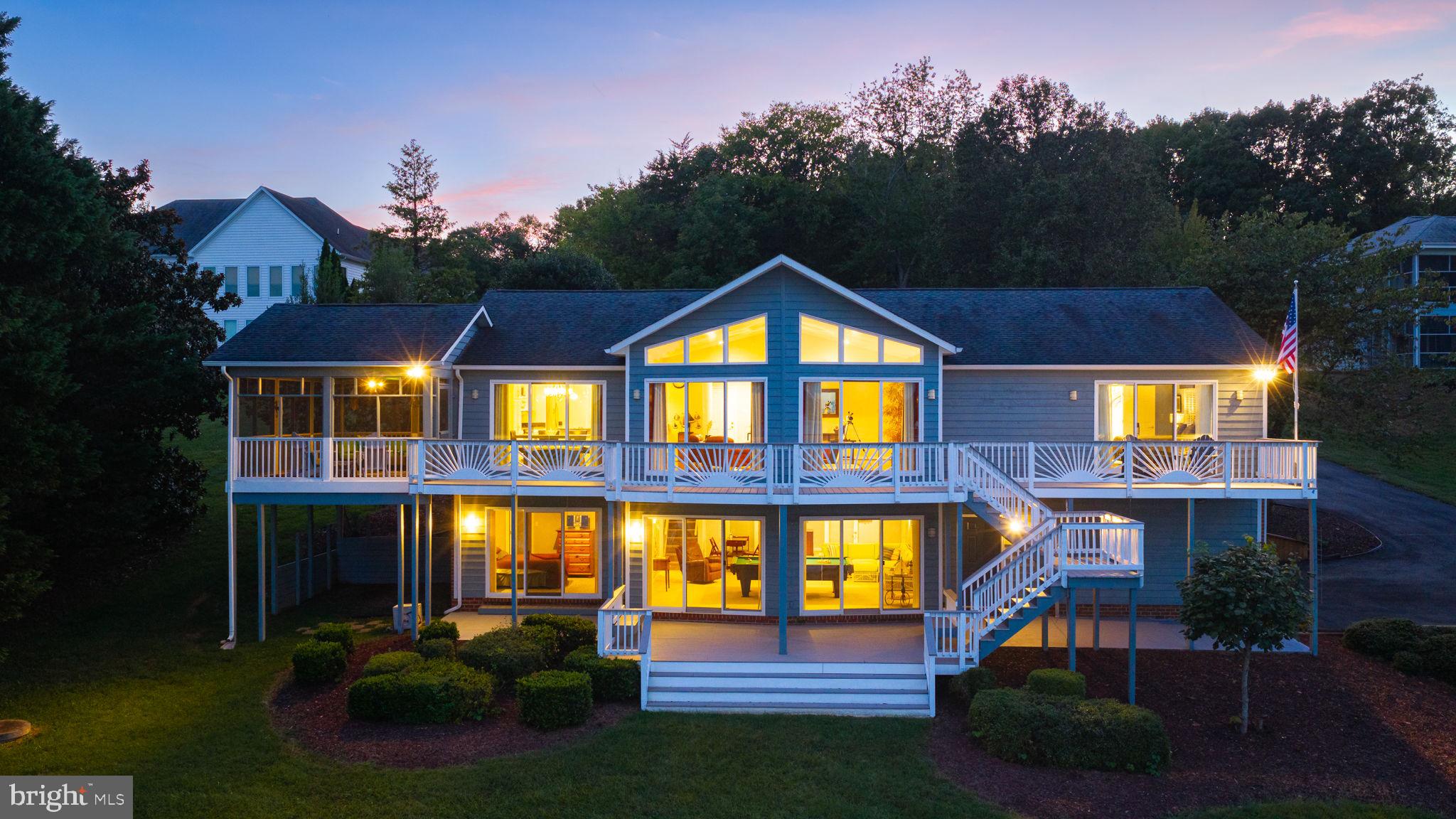1164 OAK GROVE DRIVE
