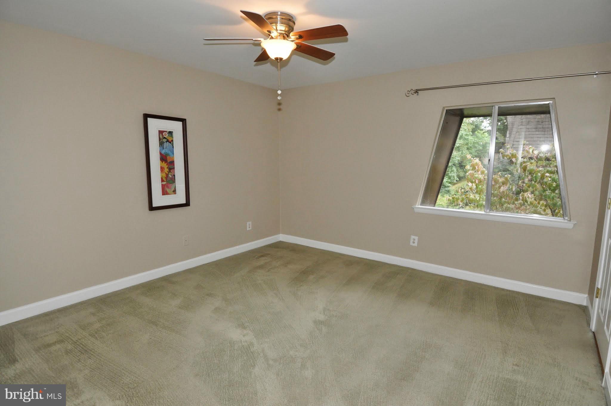 VANTAGE HILL - Residential