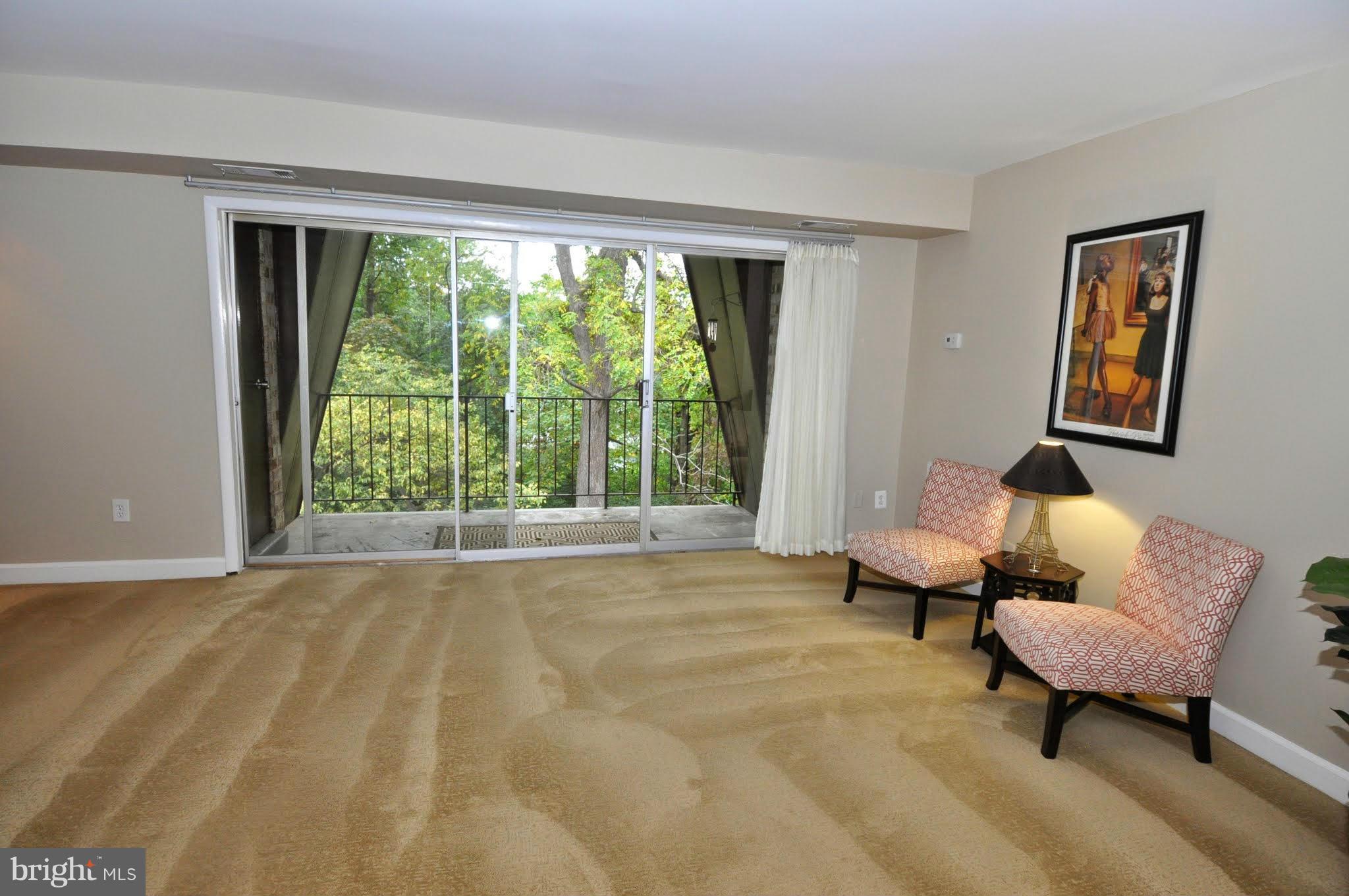 VANTAGE HILL - Residential