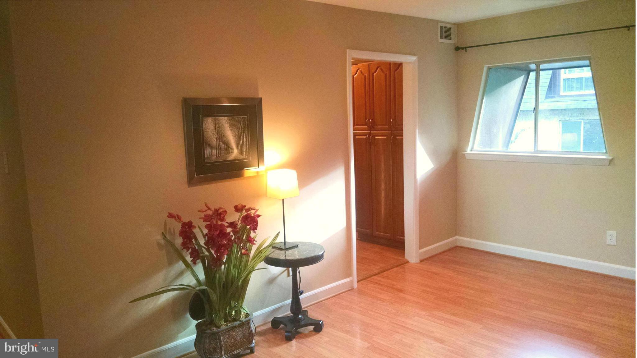 VANTAGE HILL - Residential