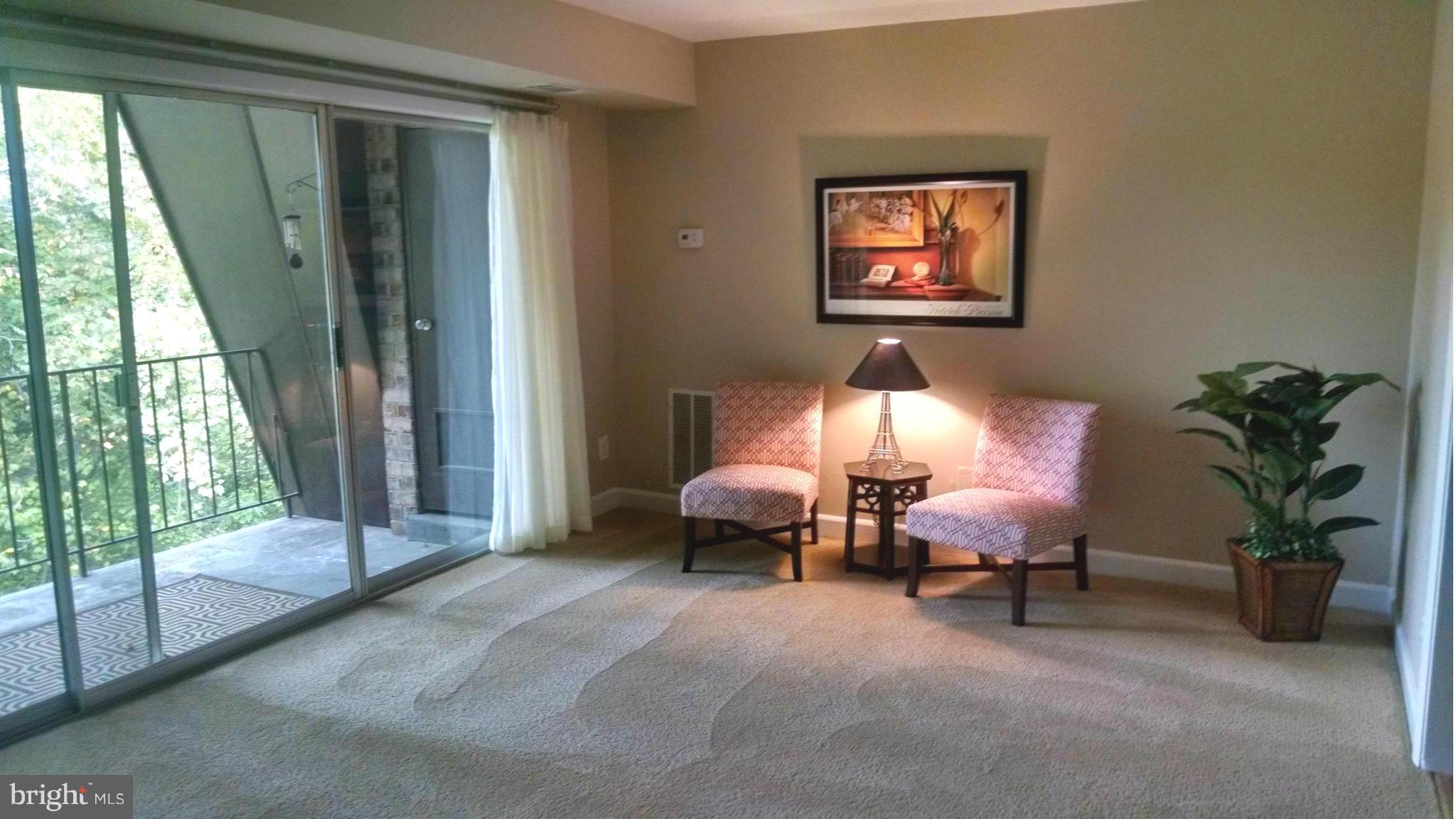 VANTAGE HILL - Residential