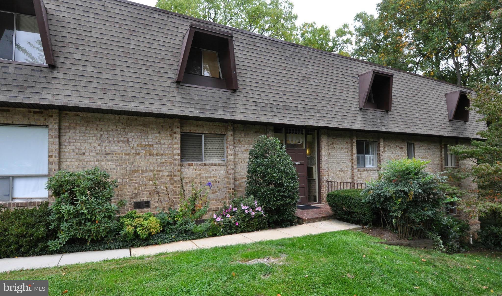 VANTAGE HILL - Residential