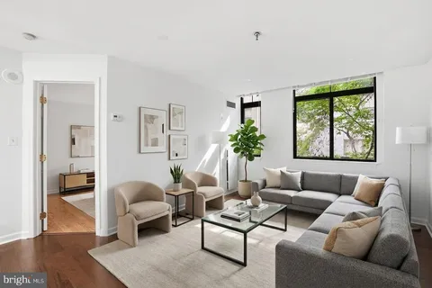 MLS: DCDC2266224