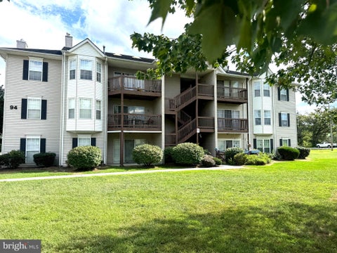Condo For Sale - 94 Chinkapin Drive #9<br/> Frederick County, STEPHENS CITY, VA 22655