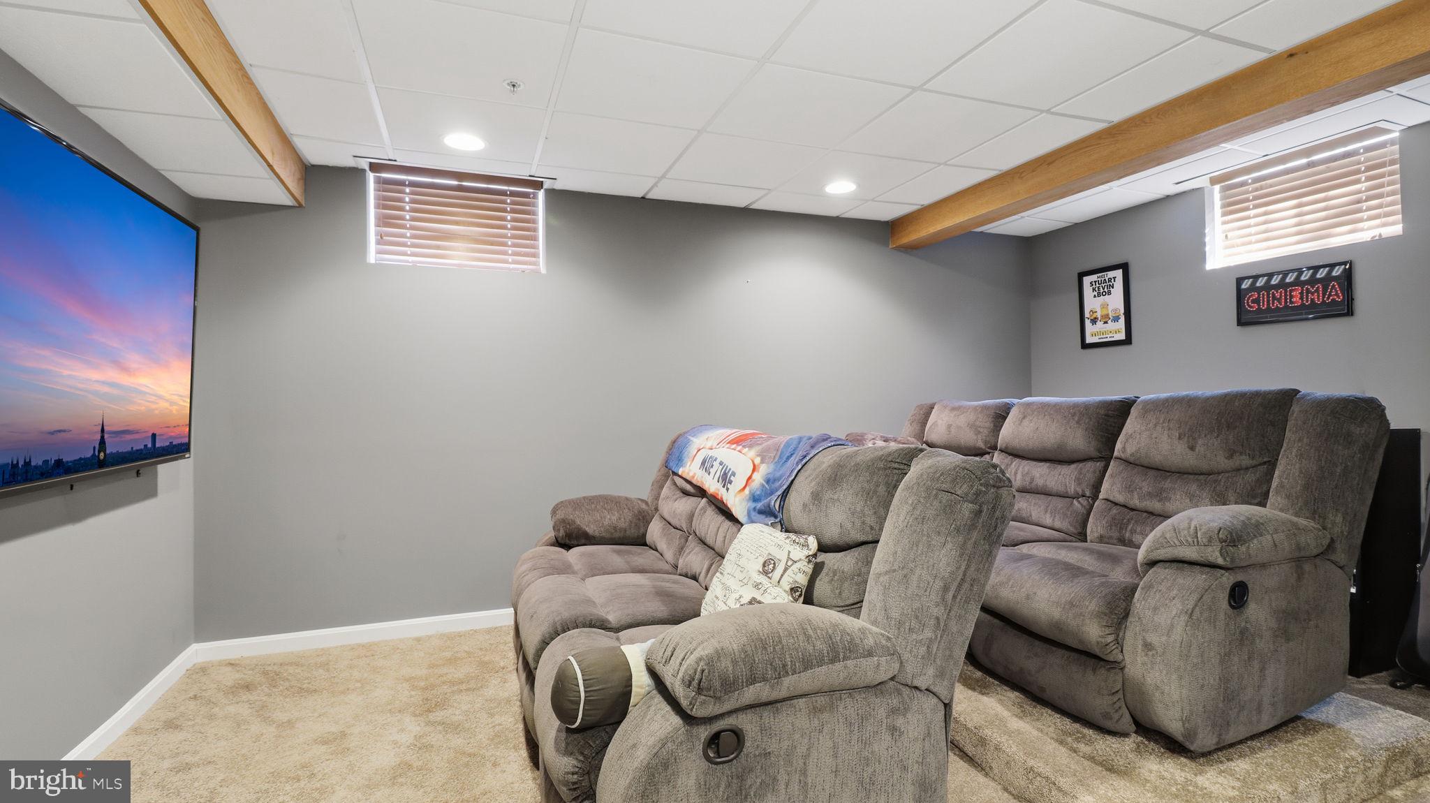 HIGHLAND MEADOWS PLAT 7 - Residential