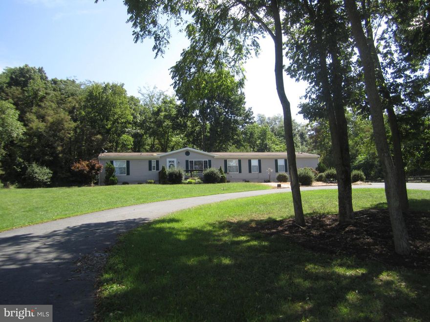 Beautiful 4bedroom 2 1/2 bath home situated on 2.3 Acres in a serene country setting! Has the option of a 5th bedroom as well. Nice open floor plan, big back yard that backs up to trees. Don't miss this opportunity to have a beautiful home along with privacy but still just minutes away from I 81 and shopping.