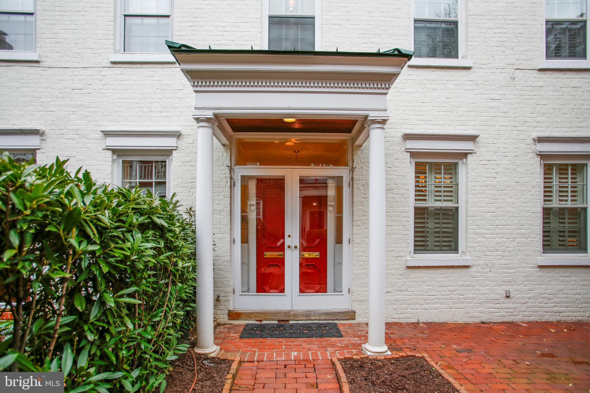 ST JOHNS SQUARE - Residential