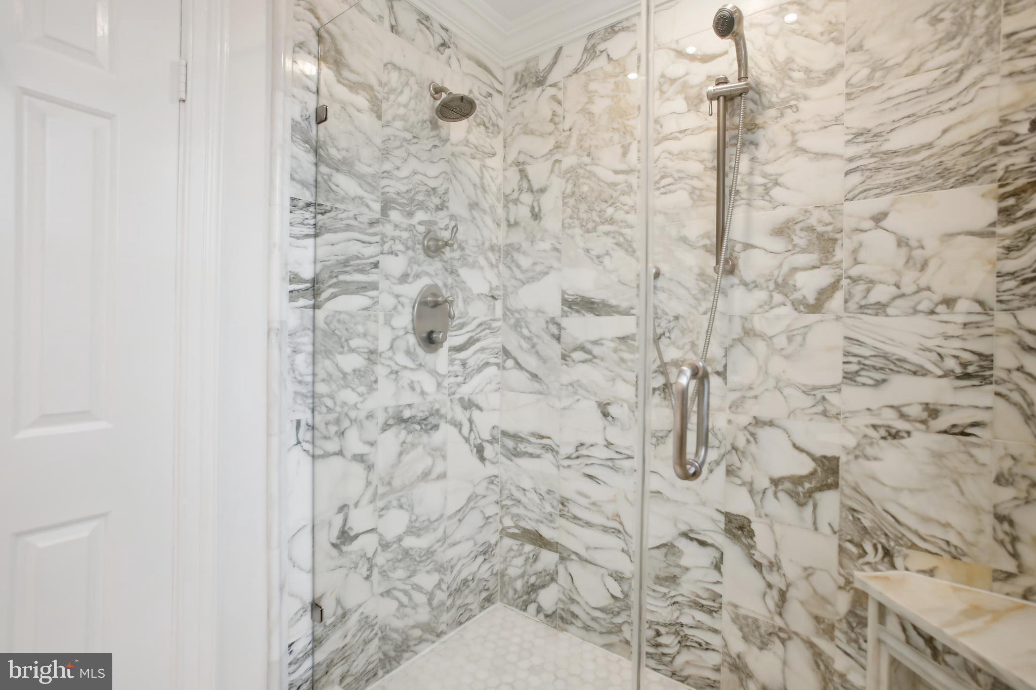 ST JOHNS SQUARE - Residential