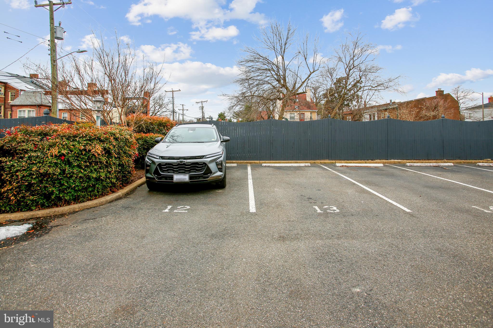 ST JOHNS SQUARE - Residential