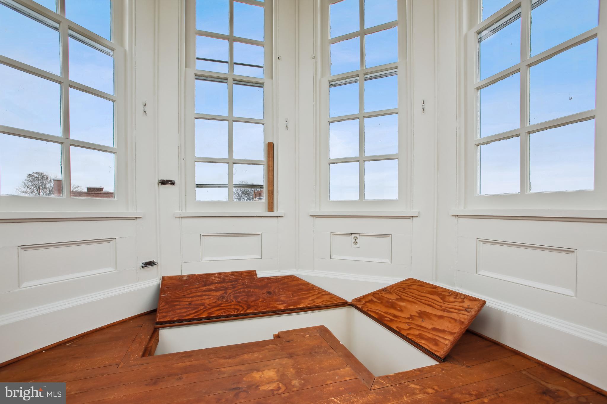 ST JOHNS SQUARE - Residential