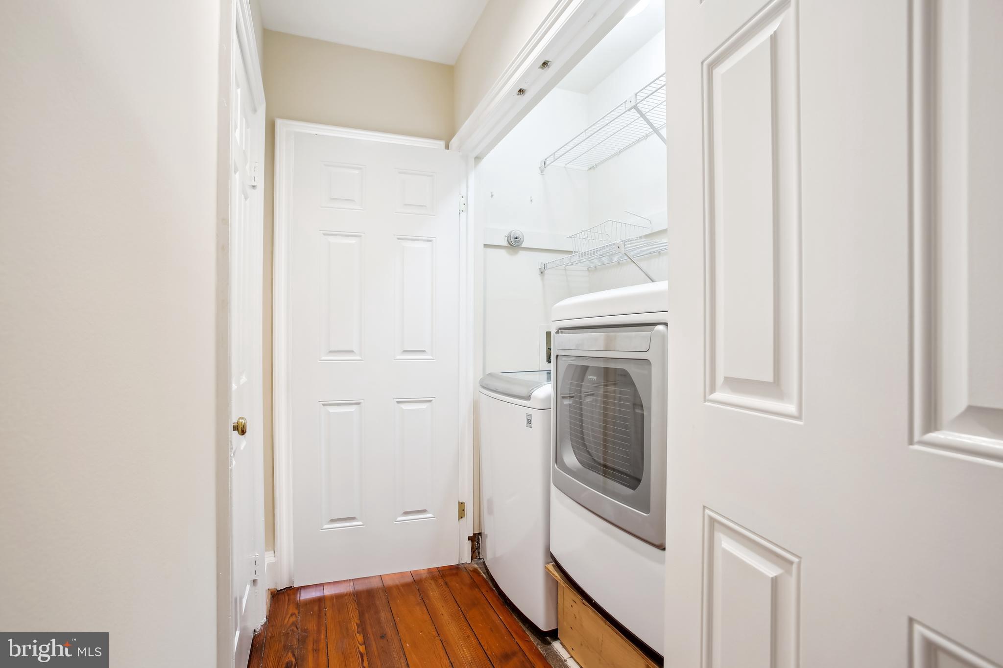 ST JOHNS SQUARE - Residential